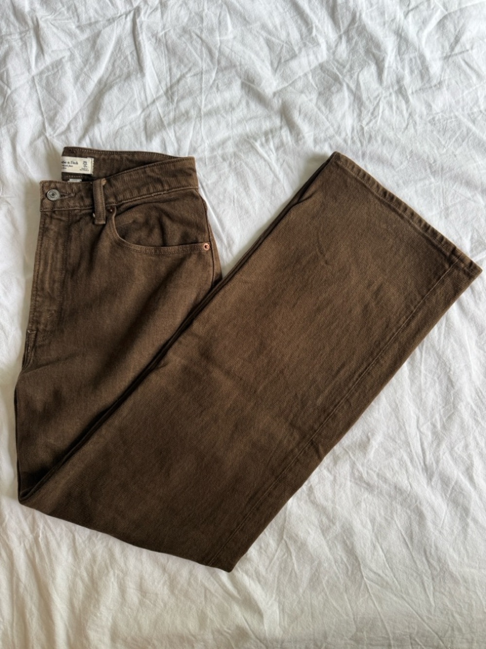A&F Curve Love HR 90s Relaxed Jean - Picture 5 of 6